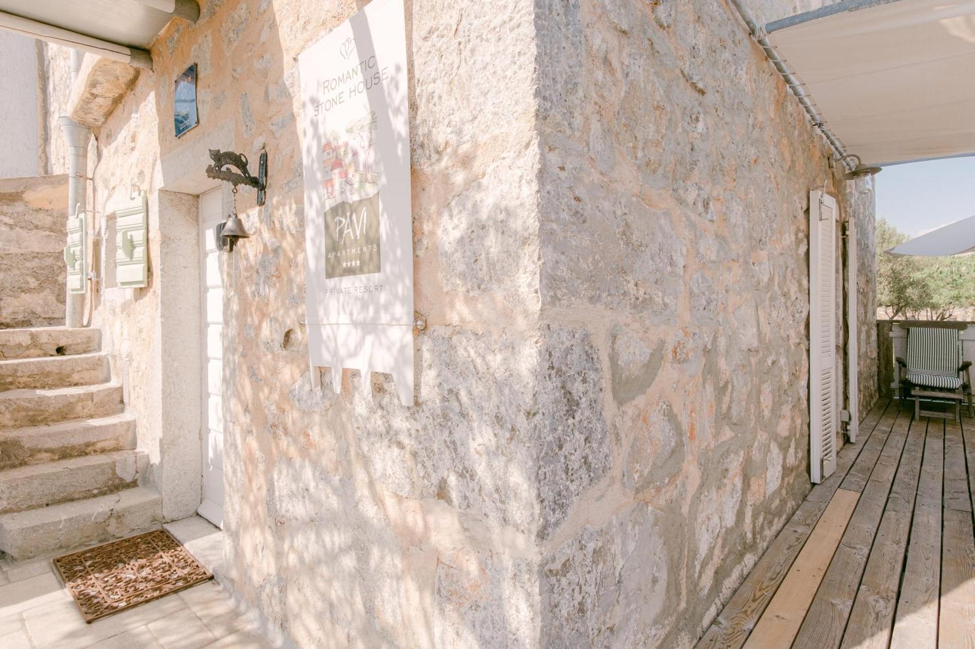Pavi Apartments Romantic Stone House K13 Kornić Eksteriør billede