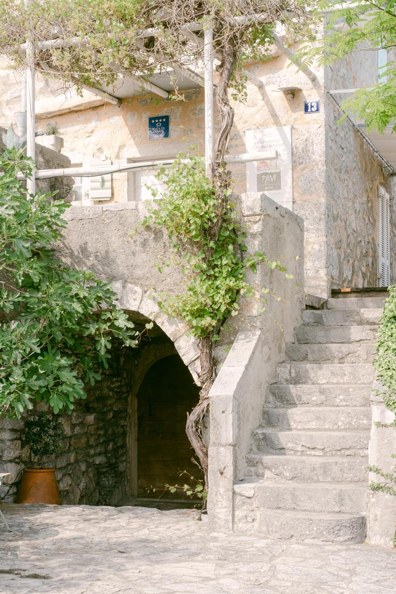 Pavi Apartments Romantic Stone House K13 Kornić Eksteriør billede