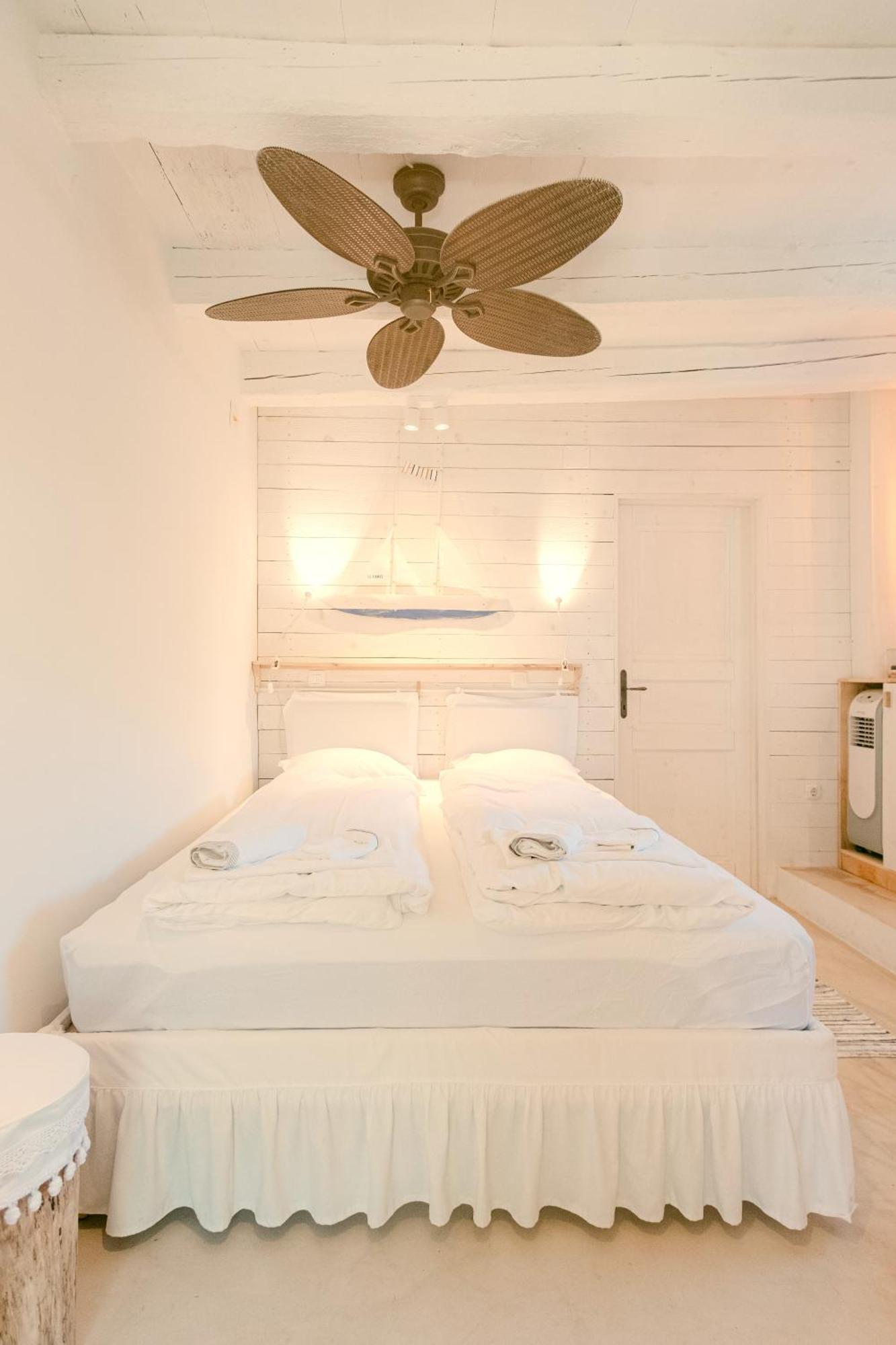 Pavi Apartments Romantic Stone House K13 Kornić Eksteriør billede