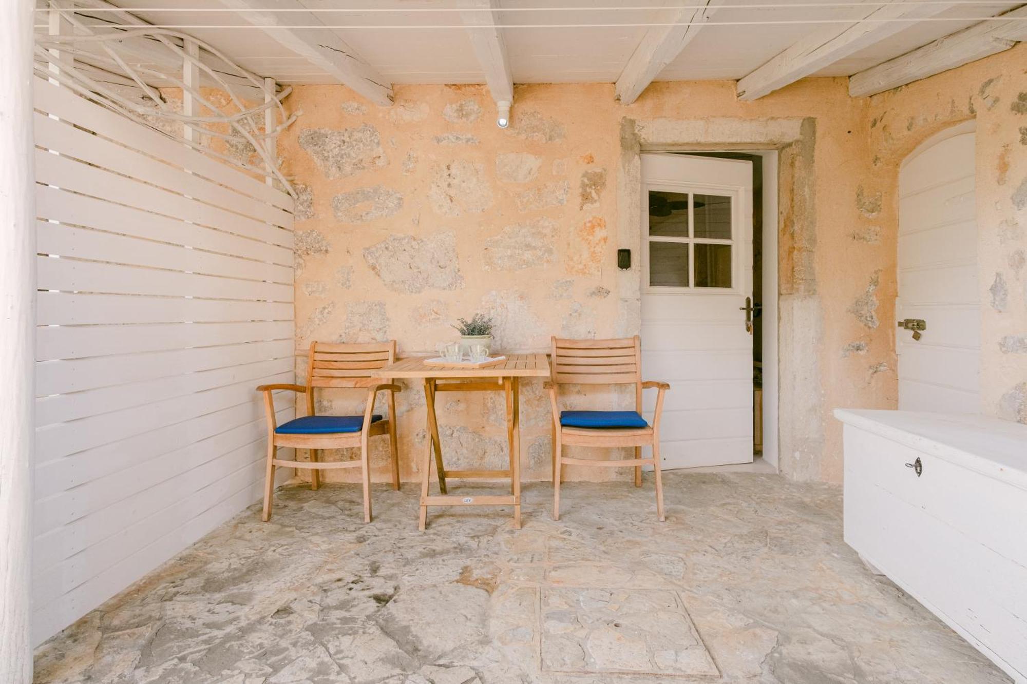 Pavi Apartments Romantic Stone House K13 Kornić Eksteriør billede
